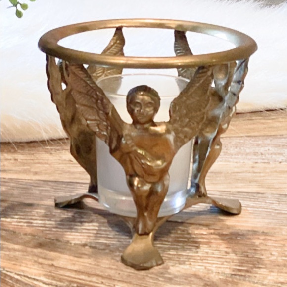 VINTAGE BRASS CANDLE HOLDER - Picture 2 of 8